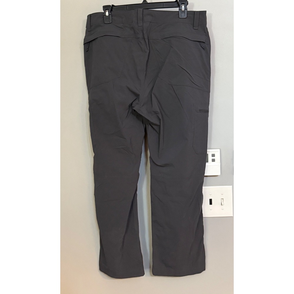 LLBean Mens Cargo Pants Dark Gray Size 36W x 28L Nylon Spandex Zip Pockets - Picture 2 of 8